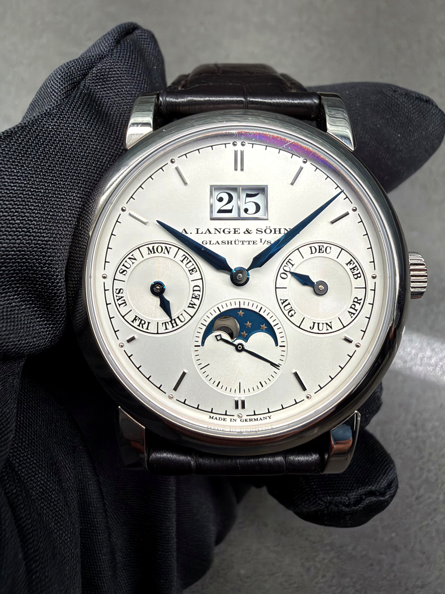 Introducing – Moritz Grossmann Injects a Contemporary Air into the Benu Power Reserve